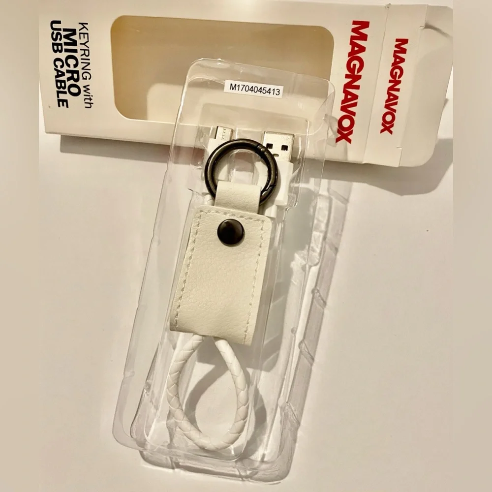 ❌Must Bundle❌🔌Charger/USB Keychain -White NWT - Picture 1 of 7